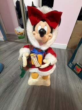 Vintage Telco Disney Minnie Mouse Animated Christmas Motionette Figurine(Working